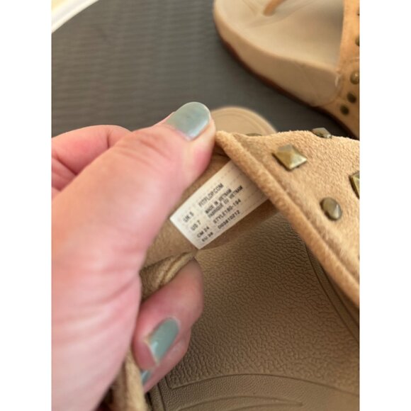 Fitflop Womens Studded Tan Suede Thong Sandals Size 7 Comfort Shoe - Picture 7 of 11